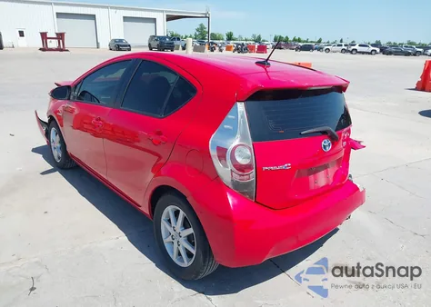 2014 Toyota Prius C Four from USA, damaged, VIN JTDKDTB34E1069314